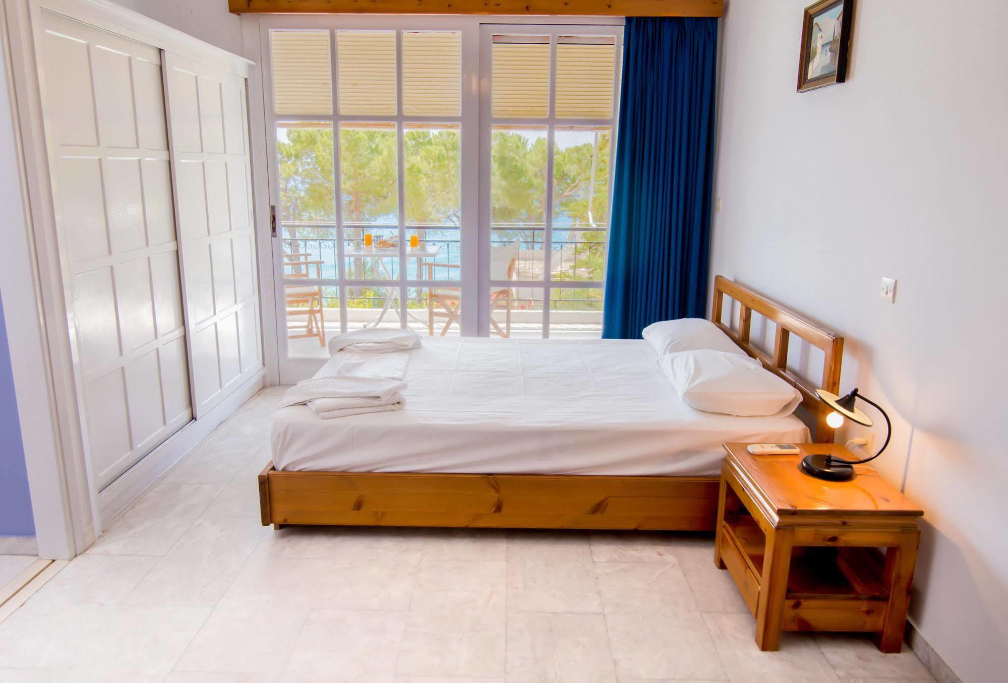 Theodora Apartments Avia Luaran gambar
